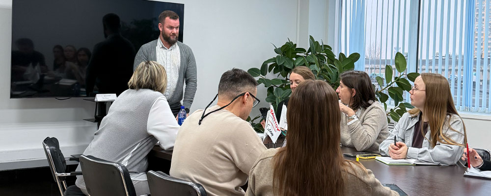 Сотрудники получили актуальные знания о характеристиках лакокрасочных материалов фото