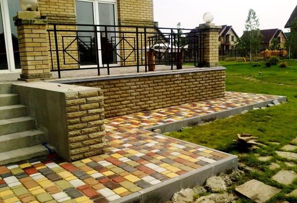 тротуарная плитка в ландшафте