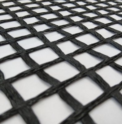 как выглядит Геосетка ASPHALTEX PET 50/50 с битумной пропиткой
